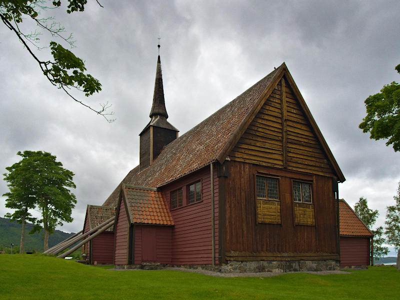 Kvernes Church