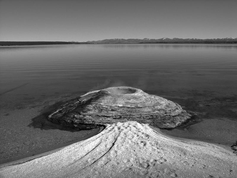 Lakeshore Geyser